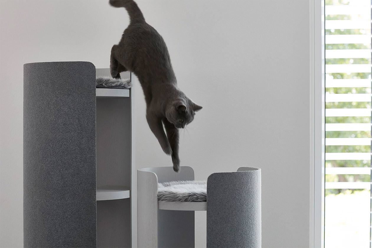 MiaCara Torre Cat Scratching Post Size